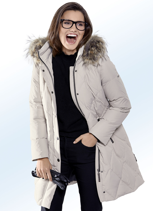 Jacken & Mäntel - Daunen-Kurzmantel in 2 Farben mit Rautenstepp, in Größe 036 bis 054, in Farbe KITT Ansicht 2