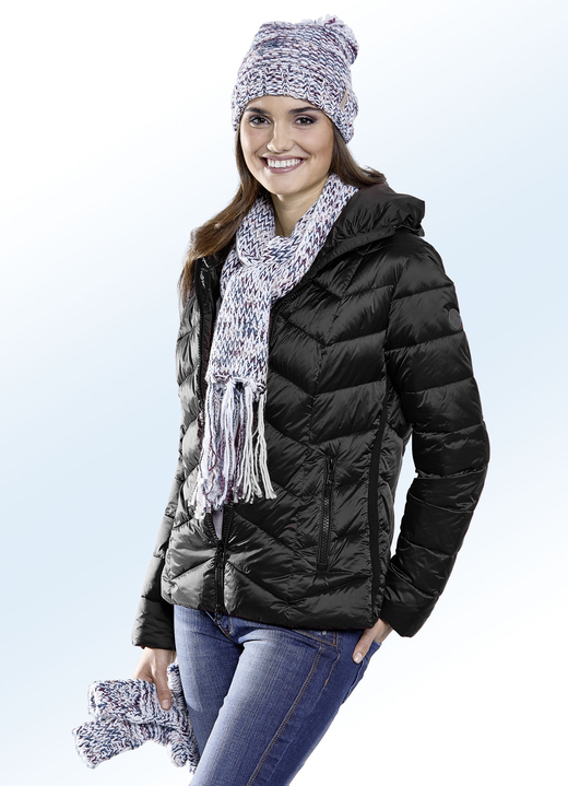 - Funktionsjacke in 2 Farben mit sportivem Chic, in Größe 034 bis 052, in Farbe SCHWARZ