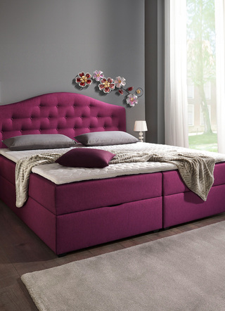Boxspringbett mit Bettkasten und Topper