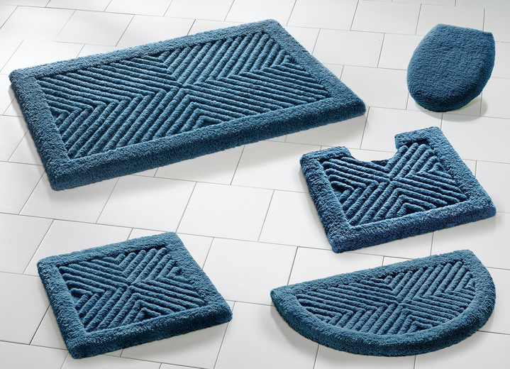 Badgarnituren - Kombifreundliche Badgarnitur, ideal für Allergiker, in Größe 100 (Vorleger halbrund, 50/ 80 cm) bis 112 (WC-Deckelbezug, 47/ 50 cm), in Farbe DUNKELGRÜN Ansicht 1