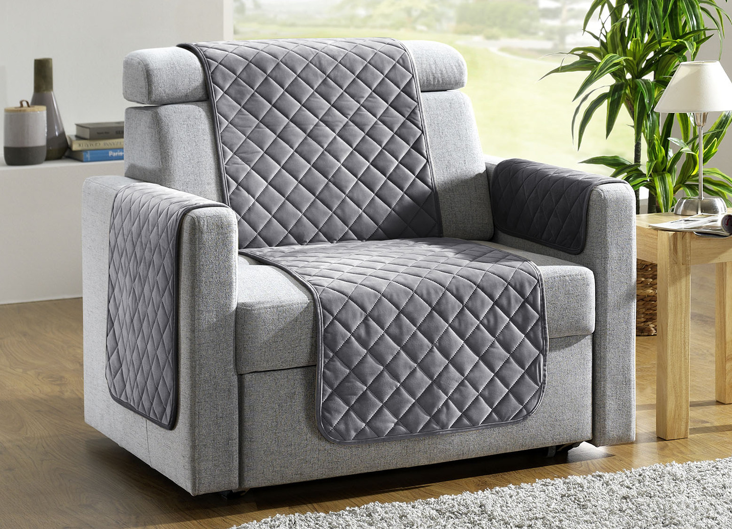 Edle Wohnaccessoires mit Bandeinfassung - Sessel ... Edle Wohnaccessoires mit Bandeinfassung - Sessel ...