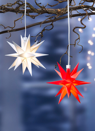 - Beleuchteter Stern, batteriebetrieben, aus dem Hause Sterntaler, in Farbe ROT, in Ausführung Stern