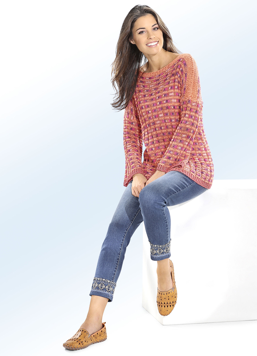 - Jeans mit aufwendigen Stickereien, in Größe 017 bis 052, in Farbe JEANSBLAU Ansicht 7