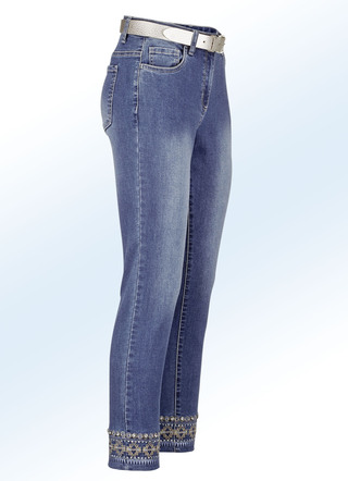 Jeans mit aufwendigen Stickereien