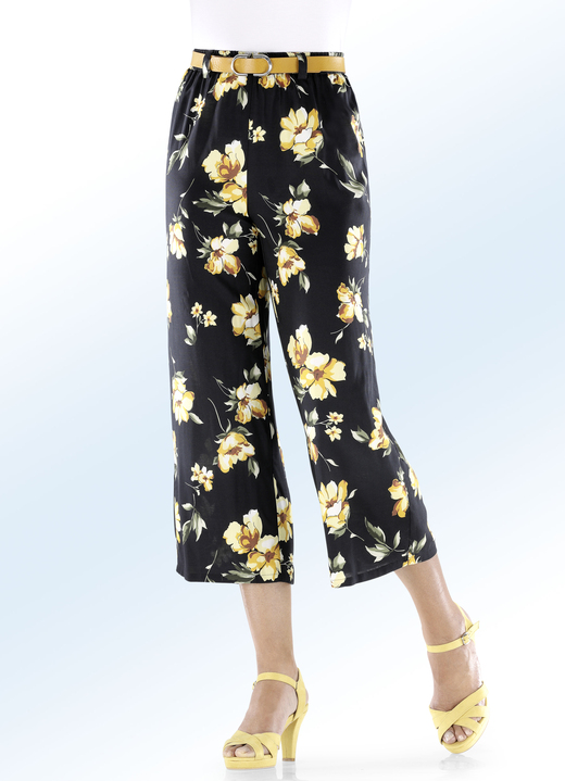 Hosen in Schlupfform - Culotte mit schöner Floral-Dessinierung, in Größe 018 bis 054, in Farbe SCHWARZ-GELB Ansicht 1