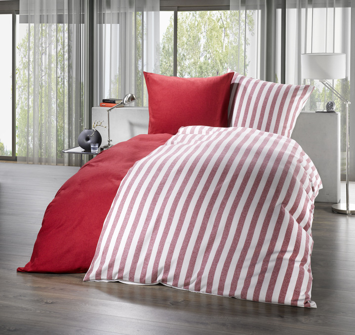 - Kuschelige Flanell Bettwäsche-Garnitur, in Größe 112 (80/80 cm + 135/200 cm) bis 115 (80/80 cm + 155/220 cm), in Farbe ROT, in Ausführung Uni