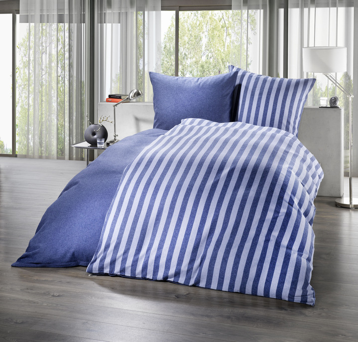 - Kuschelige Flanell Bettwäsche-Garnitur, in Größe 112 (80/80 cm + 135/200 cm) bis 115 (80/80 cm + 155/220 cm), in Farbe DUNKELBLAU, in Ausführung Uni