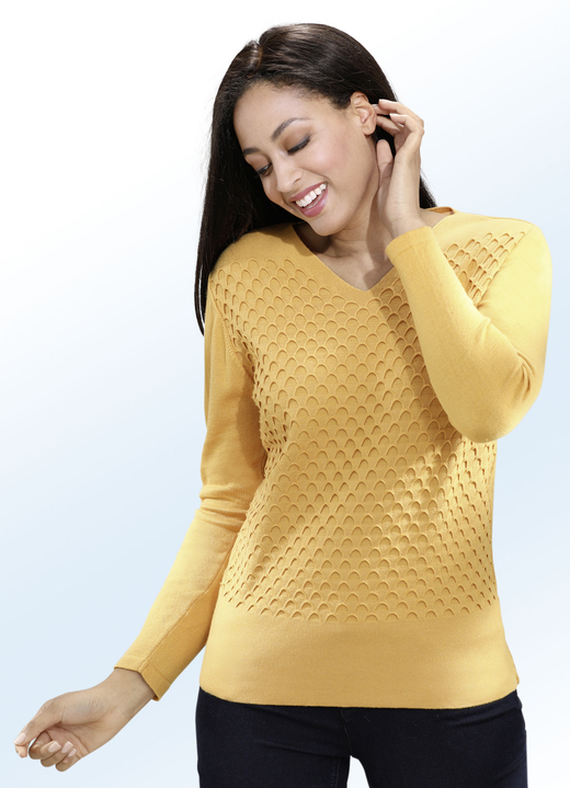 - Pullover mit aufwendiger Struktur, in Größe 038 bis 052, in Farbe MESSING