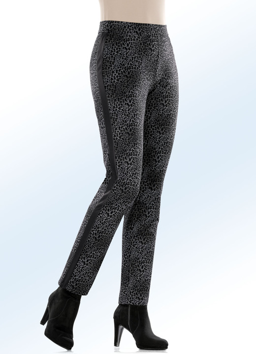 Hosen - Hose in aktueller Leo-Dessinierung, in Größe 017 bis 052, in Farbe GRAU-SCHWARZ Ansicht 2