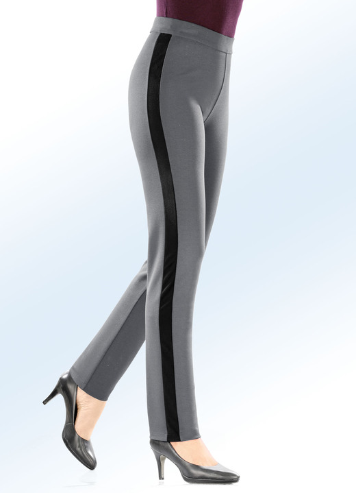 Hosen - Hose im angesagten Materialmix, in Größe 018 bis 245, in Farbe MARINE-COGNAC Ansicht 6