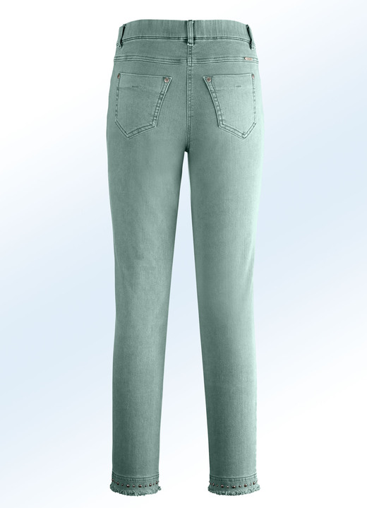 SALE % - Magic-Jeans mit toller Nietenzier sowie angesagtem Fransensaum Ansicht 12 SALE % - Magic-Jeans mit toller Nietenzier sowie angesagtem Fransensaum, in Größe 017 bis 052, in Farbe WEISS Ansicht 12