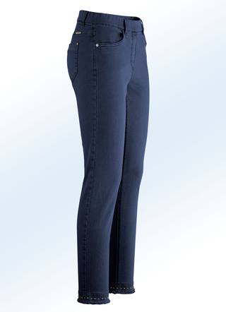 Magic-Jeans mit toller Nietenzier sowie angesagtem Fransensaum