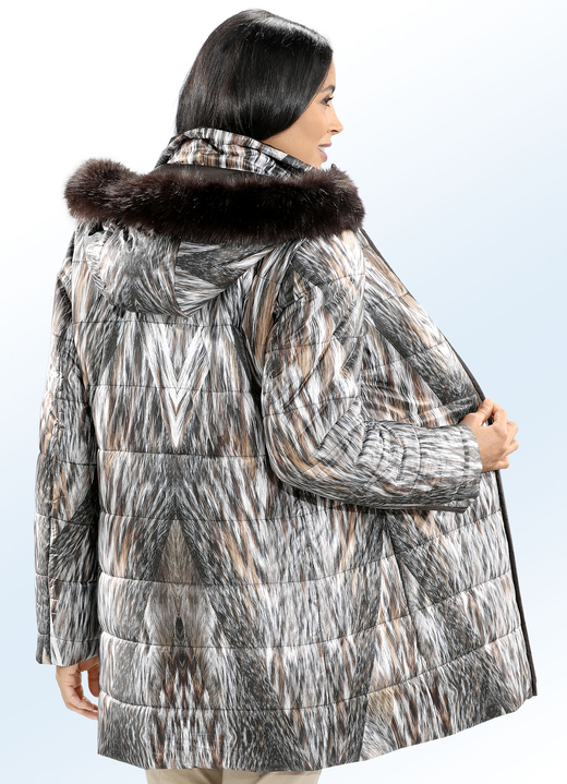 Winterjacken - Longjacke mit farbbrillantem Inkjet-Druck, in Größe 018 bis 054, in Farbe BRAUN-BUNT Ansicht 1