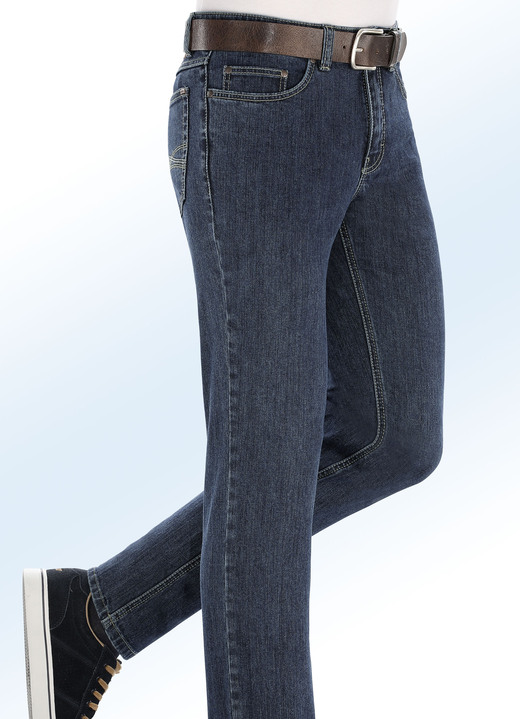 Jeans - Lässige Jeans in 2 Farben, in Größe 024 bis 064, in Farbe MITTELBLAU Ansicht 1