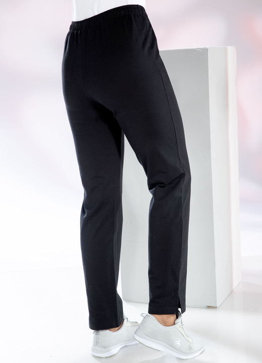 - Freizeithose in 3 Farben, in Größe 019 bis 050, in Farbe SCHWARZ