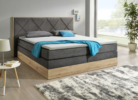 Boxspringbett mit Bettkasten und Topper