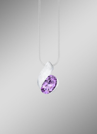 Moderner Anhänger mit echt Amethyst