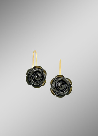 Romantische Ohrringe mit schwarzer Obsidian-Rose