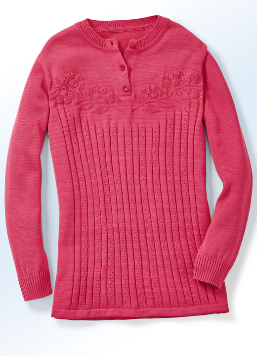Basics - Pullover mit floraler Struktur, in Größe 038 bis 054, in Farbe BEERE Ansicht 3