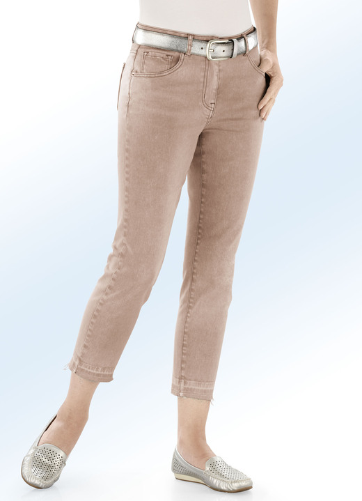 Hosen mit Knopf- und Reißverschluss - Jeans in 7/8-Länge mit modischer Saumfärbung, in Größe 017 bis 048, in Farbe ROSENHOLZ Ansicht 3