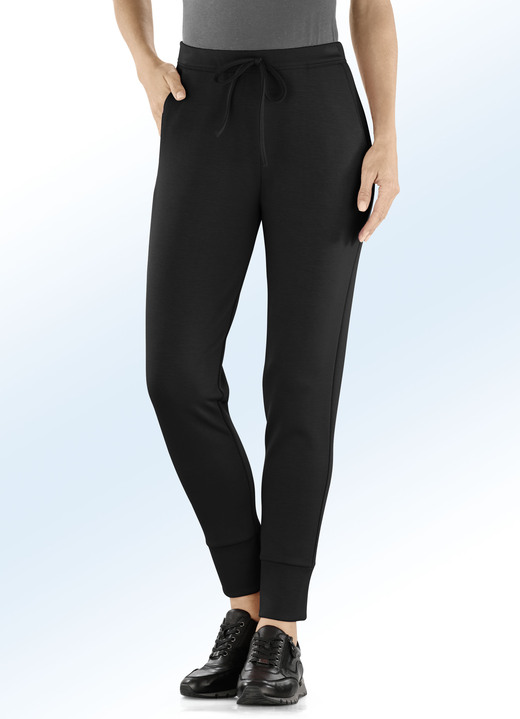 Hosen - Jerseyhose im stadttauglichen Joggpant-Style Ansicht 9 Hosen - Jerseyhose im stadttauglichen Joggpant-Style, in Größe 017 bis 052, in Farbe JEANSBLAU Ansicht 9