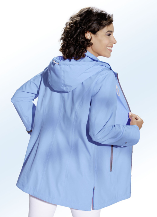 - Funktionsjacke in 2 Farben mit schrägen Ärmelabschlüssen, in Größe 036 bis 054, in Farbe HELLBLAU