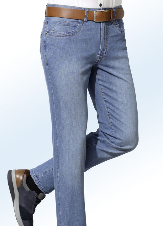 Jeans - Jeans in 2 Farben, in Größe 052 bis 058, in Farbe HELLBLAU Ansicht 1
