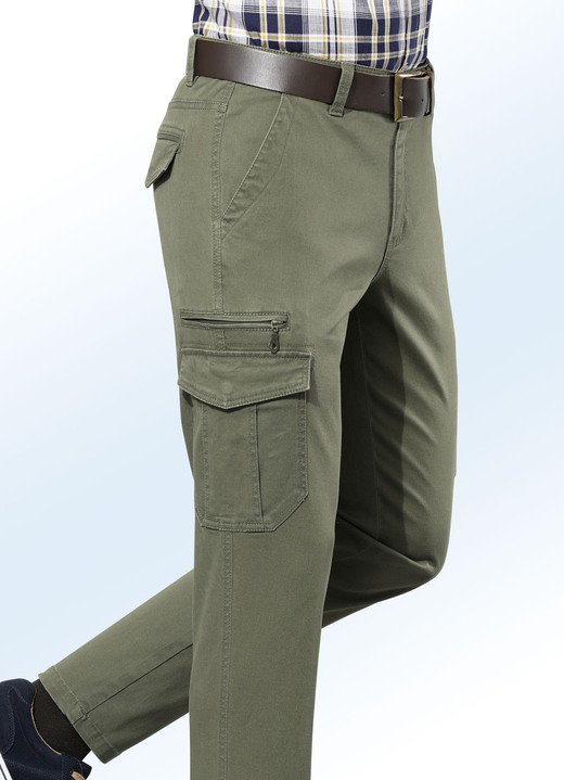 Hosen - Hose mit Cargotaschen in 3 Farben Hosen - Hose mit Cargotaschen in 3 Farben, in Größe 024 bis 060, in Farbe OLIV