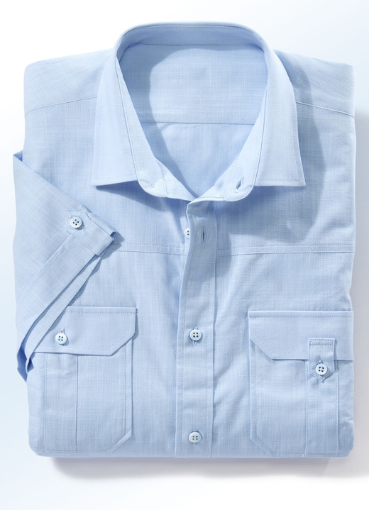 - Hemd mit 2 Brustpattentaschen in 3 Farben, in Größe 3XL(47/48) bis XXL(45/46), in Farbe HELLBLAU