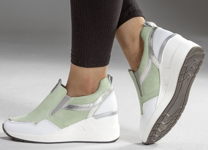 Slipper & Schnürschuhe - ELENA EDEN Slipper mit herausnehmbarem Fußbett, in Größe 036 bis 042, in Farbe HELLBLAU Ansicht 6