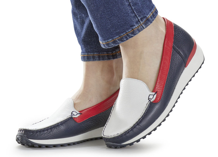 Slipper & Schnürschuhe - Waldläufer, klassische Damen-Slipper, Weite H, mit herausnehmbarem Fußbett Ansicht 3 Slipper & Schnürschuhe - Waldläufer, klassische Damen-Slipper, Weite H, mit herausnehmbarem Fußbett, in Größe 3 1/2 bis 8, in Farbe BLAU-WEISS-ROT Ansicht 3