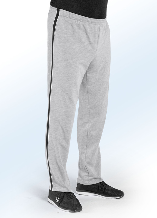 Freizeithosen - Freizeithose in 3 Farben, in Größe 024 bis 062, in Farbe SCHWARZ Ansicht 3