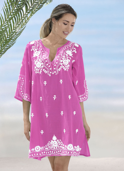 Strandkleider - Tunika mit weißer Stickerei sowie Seitenschlitzen, reine Baumwolle, in Größe 036 bis 056, in Farbe FUCHSIA-WEISS Ansicht 1