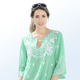 Strandkleider - Tunika mit weißer Stickerei sowie Seitenschlitzen, reine Baumwolle – Farbe MINT-WEISS Strandkleider - Tunika mit weißer Stickerei sowie Seitenschlitzen, reine Baumwolle, in Größe 036 bis 056, in Farbe FUCHSIA-WEISS