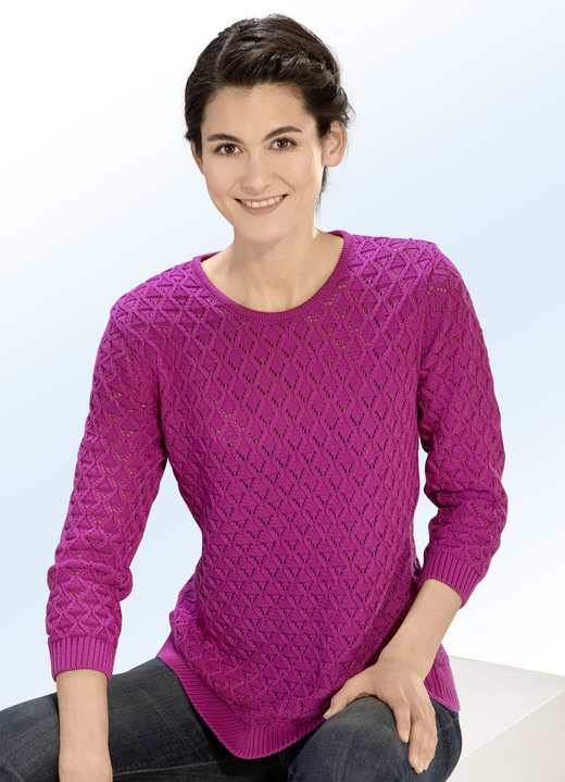 Pullover & Strickmode - Pullover mit Struktur-Ajourmix, in Größe L(44/46) bis XXL(52/54), in Farbe BEERE