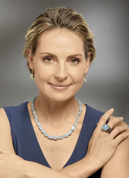 - Damenring mit echt Aquamarin und Ringschiene aus echter Jade, in Größe 160 bis 220, in Farbe  Ansicht 3