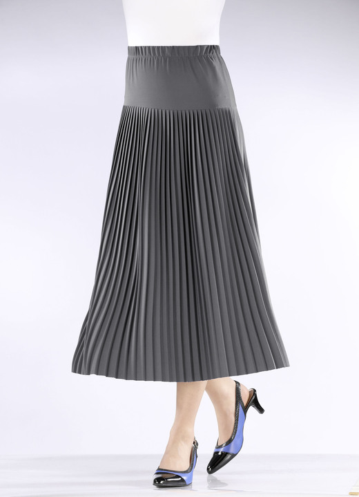 Röcke - Plissee-Rock mit breiter Passe, in Größe 018 bis 054, in Farbe ROYALBLAU Ansicht 4