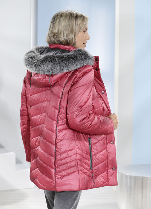 - Funktionsjacke in 2 Farben, in Größe 036 bis 052, in Farbe HIMBEERE Ansicht 2