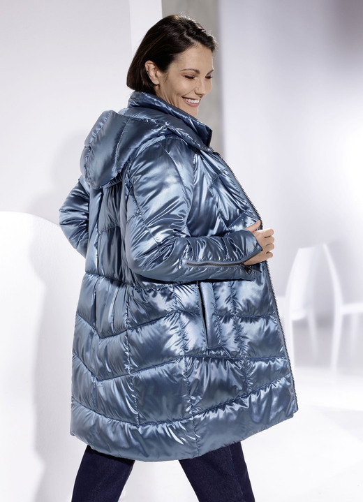 - Funktions-Kurzmantel im trendy Puffer-Style, in Größe 034 bis 052, in Farbe ATLANTIK Ansicht 3
