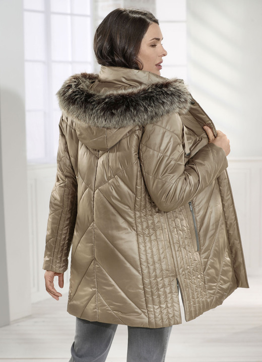 Winterjacken - Jacke in 2 Farben, in Größe 040 bis 060, in Farbe GOLDBEIGE Ansicht 1