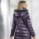 Wintermäntel - Kurzmantel mit Längssteppung seitlich – Farbe AUBERGINE – Ansicht 2 Wintermäntel - Kurzmantel mit Längssteppung seitlich, in Größe 036 bis 054, in Farbe AUBERGINE – Farbe AUBERGINE – Ansicht 2