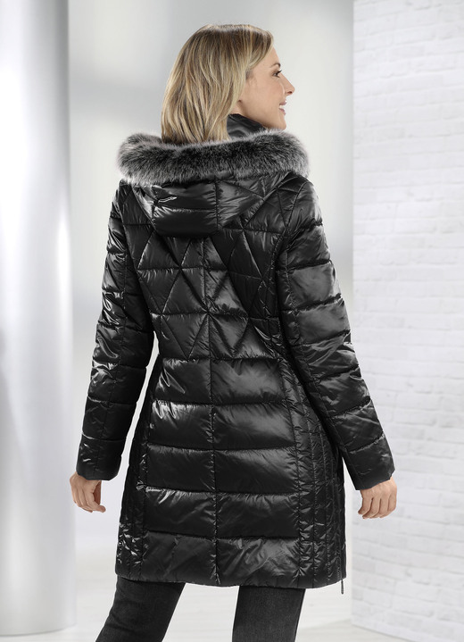 Wintermäntel - Kurzmantel mit Längssteppung seitlich Ansicht 10 Wintermäntel - Kurzmantel mit Längssteppung seitlich, in Größe 036 bis 054, in Farbe AUBERGINE Ansicht 10