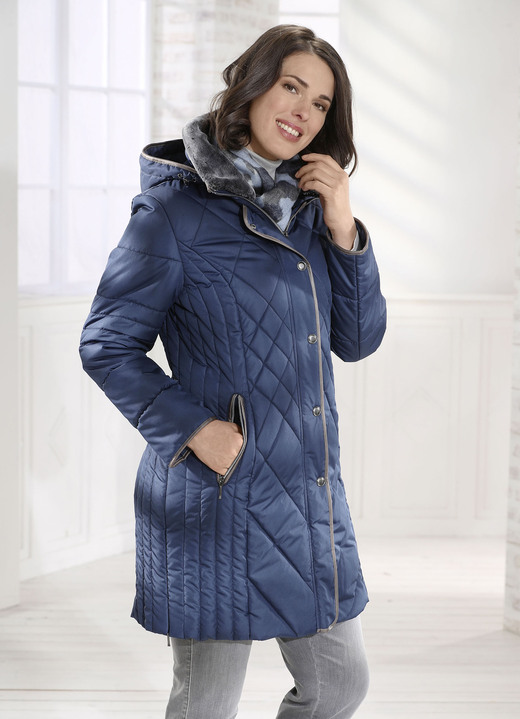 - Kurzmantel mit kontrastfarbenen Nappaleder-Imitatbändchen, in Größe 040 bis 060, in Farbe DUNKELBLAU Ansicht 3