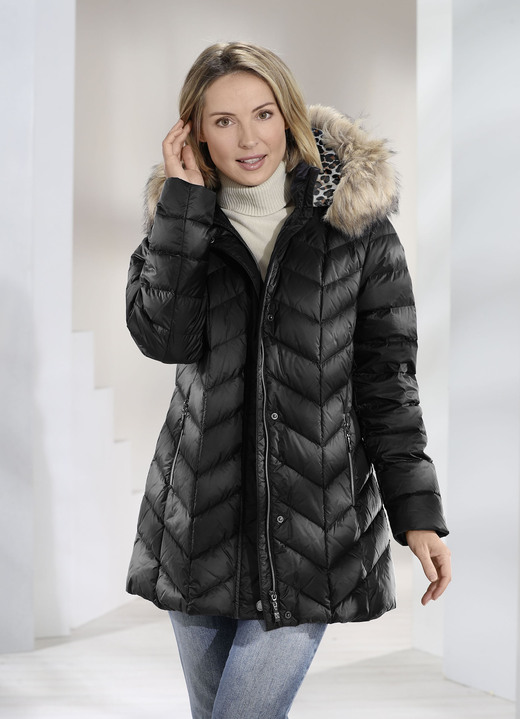 Daunenjacken - Daunenjacke mit abnehmbarer Kapuze Ansicht 2 Daunenjacken - Daunenjacke mit abnehmbarer Kapuze, in Größe 036 bis 052, in Farbe SCHWARZ Ansicht 2