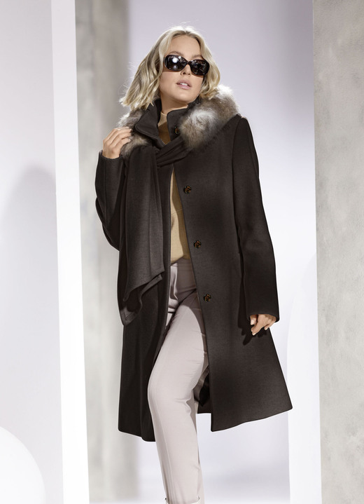 Wollmäntel - Kurzmantel mit abnehmbarem Schal Ansicht 4 Wollmäntel - Kurzmantel mit abnehmbarem Schal, in Größe 036 bis 054, in Farbe CREME Ansicht 4