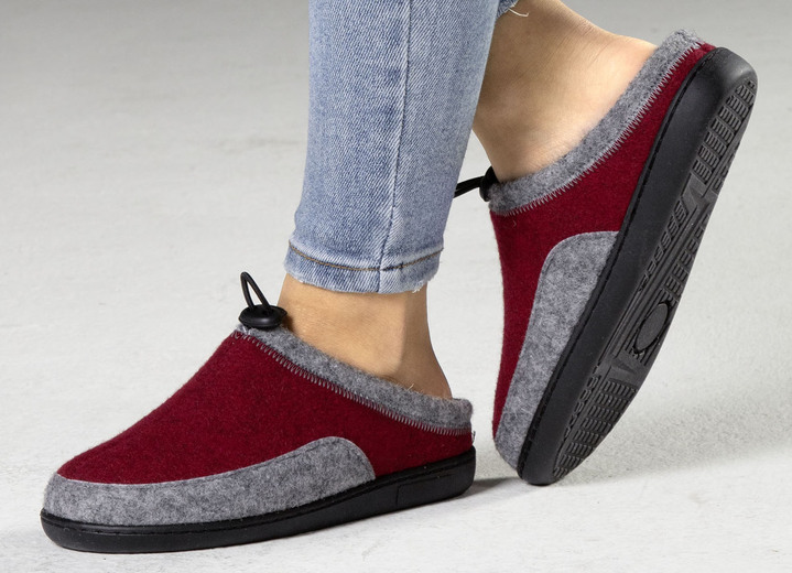 Hausschuhe - Laurina, klassische Damen-Hausschuhe, Weite H, mit herausnehmbarem Fußbett, in Größe 036 bis 042, in Farbe BORDEAUX-GRAU Ansicht 3