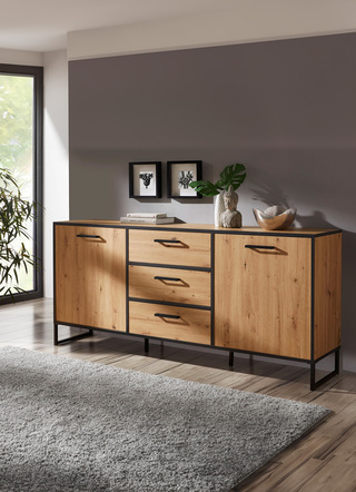 Trendstarkes Sideboard in Asteiche-Dekor