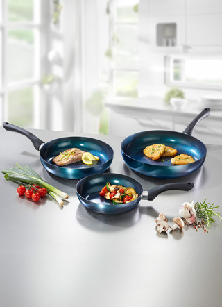 Töpfe & Pfannen - Meteor Pfannen-Set mit megaharter Diamant-Keramik-Antihaft-Premiumbeschichtung, in Farbe BLAU – Farbe BLAU – Ansicht 