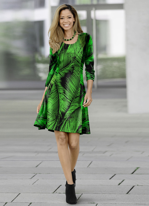 Kleider - Kleid mit Palmenblatt-Motiv, in Größe 034 bis 050, in Farbe GRÜN-SCHWARZ