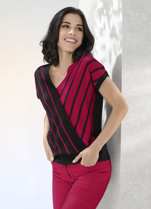 SALE % - Pulli in weicher Qualität, in Größe L(44/46) bis XS(32/34), in Farbe SCHWARZ-ROT Ansicht 1